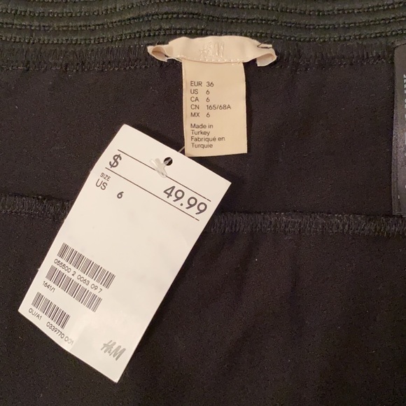 H&M black tiered ruffled skirt - Picture 6 of 8